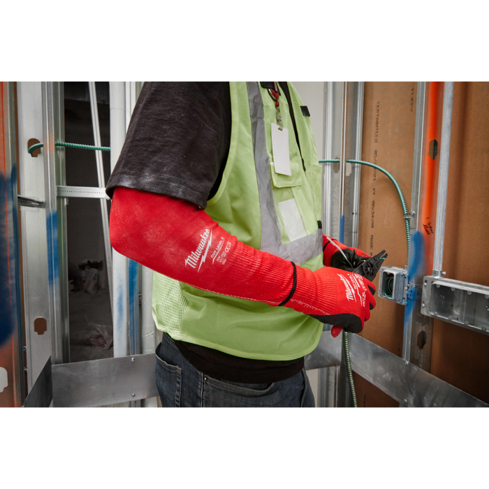MILWAUKEE 48-73-9031 18" Cut Level 3 Protective Sleeves MILWAUKEE 48-73-9031 18" Cut Level 3 Protective Sleeves
