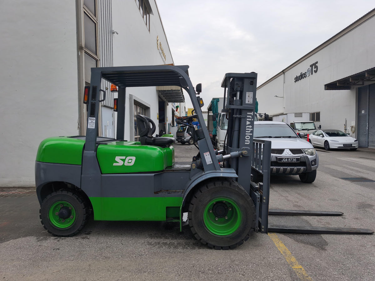 AIKO / TRIATHLON 5 TON DIESEL FORKLIFT | MODEL : CPCD5.0T/4.5M