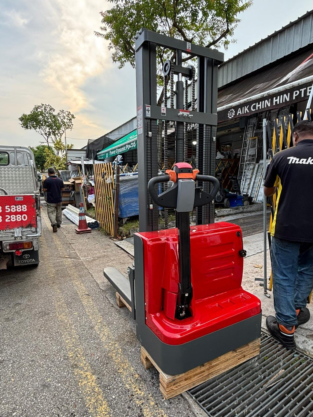AIKO FULLY ELECTRIC STACKER 1.5 TON 3M FOR OPEN PALLET | MODEL: PT-AIKO1530-N