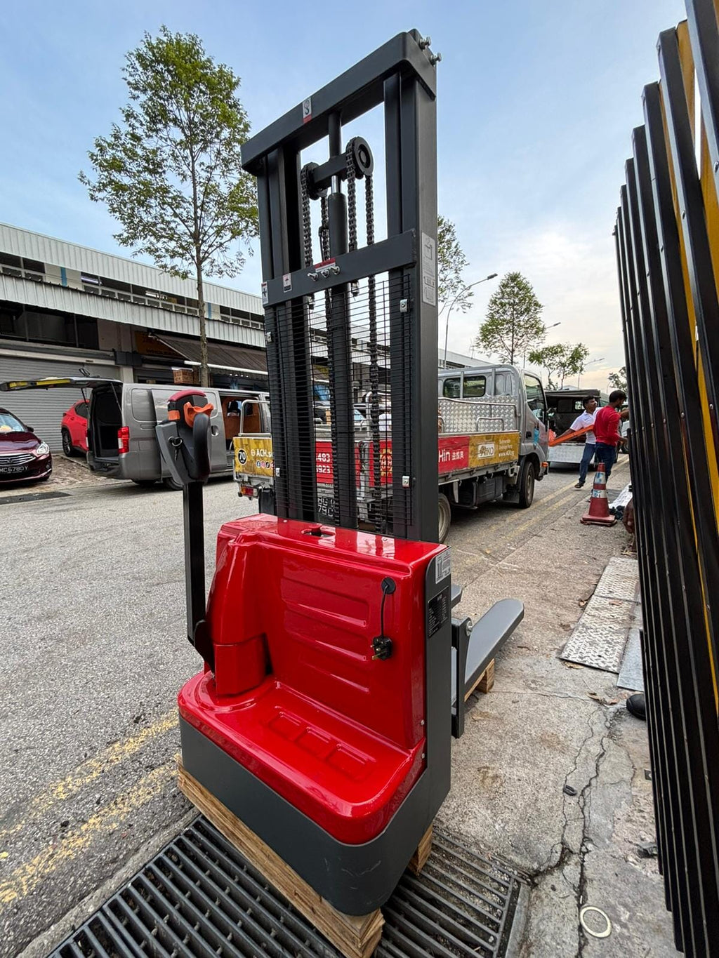 AIKO FULLY ELECTRIC STACKER 1.5 TON 3M FOR OPEN PALLET | MODEL: PT-AIKO1530-N