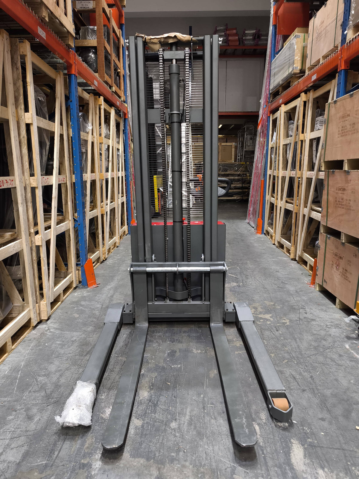 AIKO SELF-PROPELLED ELECTRIC ADJUSTABLE WIDE LEG STACKER (CDD1530) FOR OPEN PALLET & CLOSE PALLET | MODEL: PT-AIKO1530A-N
