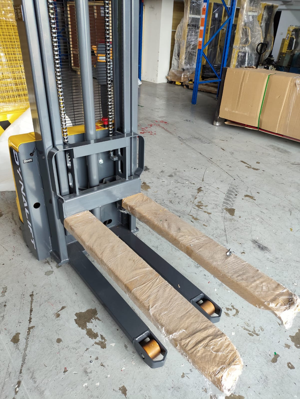 AIKO 3M FULL ELECTRICAL SELF-PROPELLED 1.5 TON STACKER FOR OPEN PALLET | MODEL : PT-AIKO1530E-3