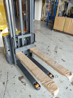 AIKO 3M FULL ELECTRICAL SELF-PROPELLED 1.5 TON STACKER FOR OPEN PALLET | MODEL : PT-AIKO1530E-3