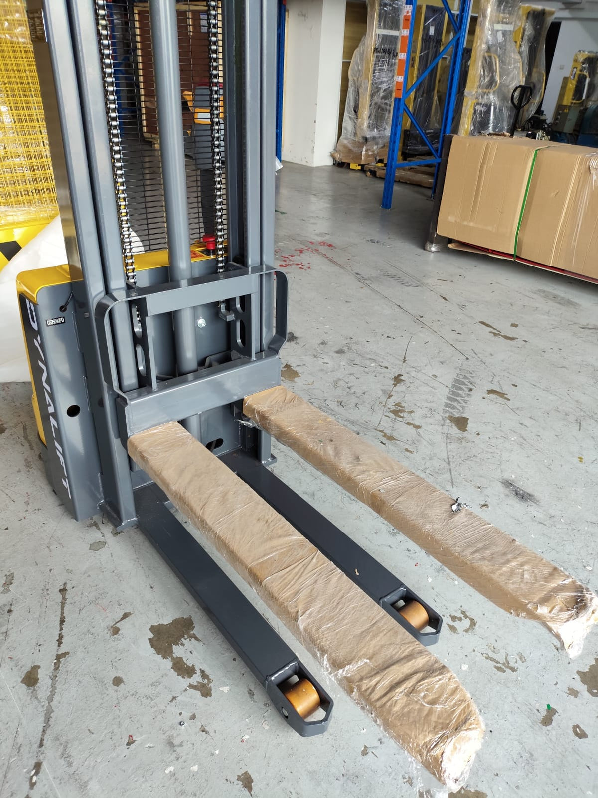 AIKO 3M FULL ELECTRICAL SELF-PROPELLED 1.5 TON STACKER FOR OPEN PALLET | MODEL : PT-AIKO1530E-3