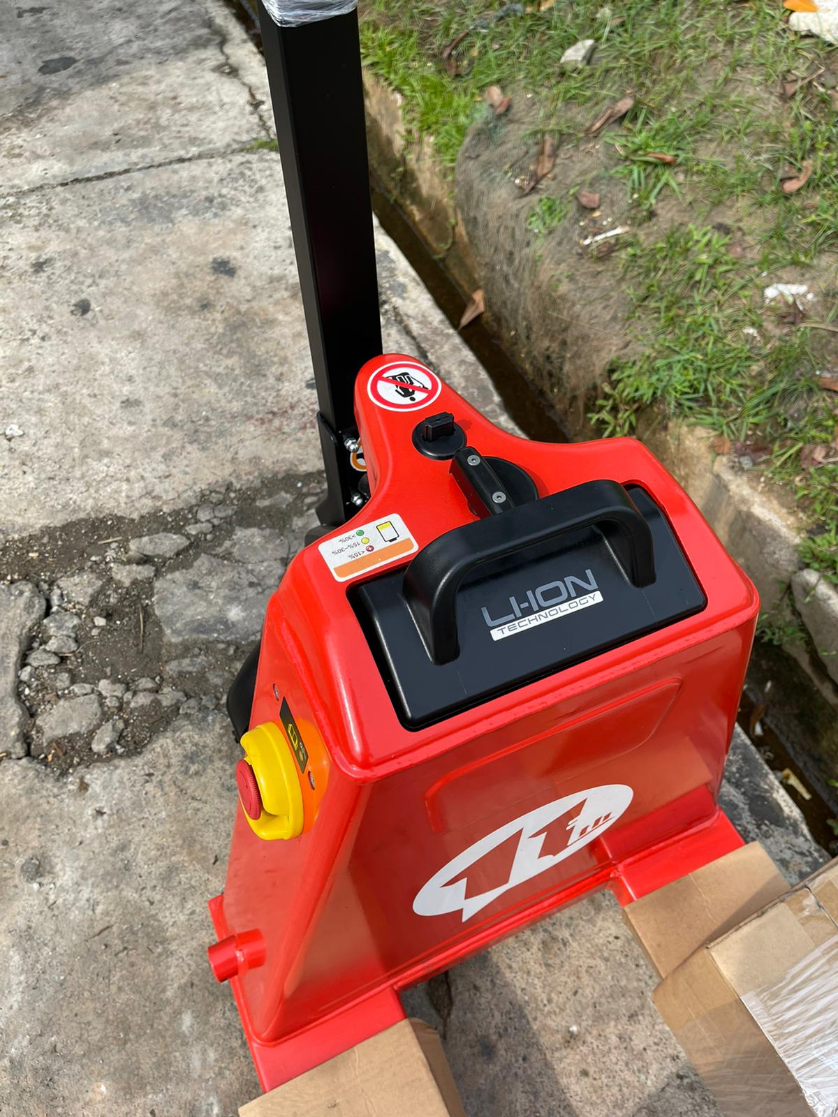AIKO SELF-PROPELLED ELETRICAL PALLET TRUCK 1.5T (RED) | MODEL : PT-AIKO1531