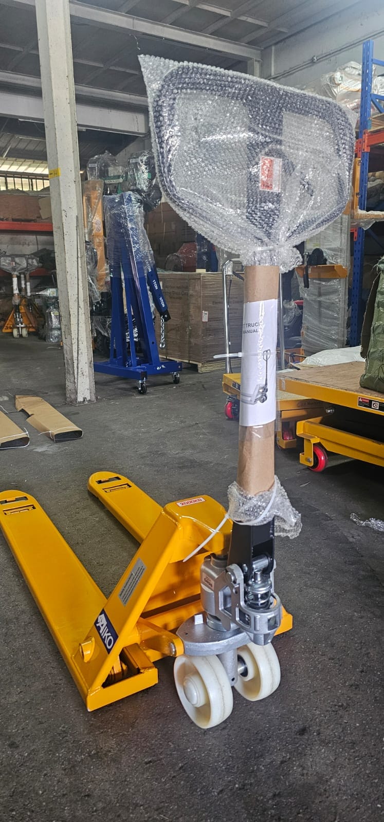 AIKO 2 TON HAND PALLET TRUCK REFER (PT-W2N-540L) | MODEL : PT-CBY2P-550L Secondary image