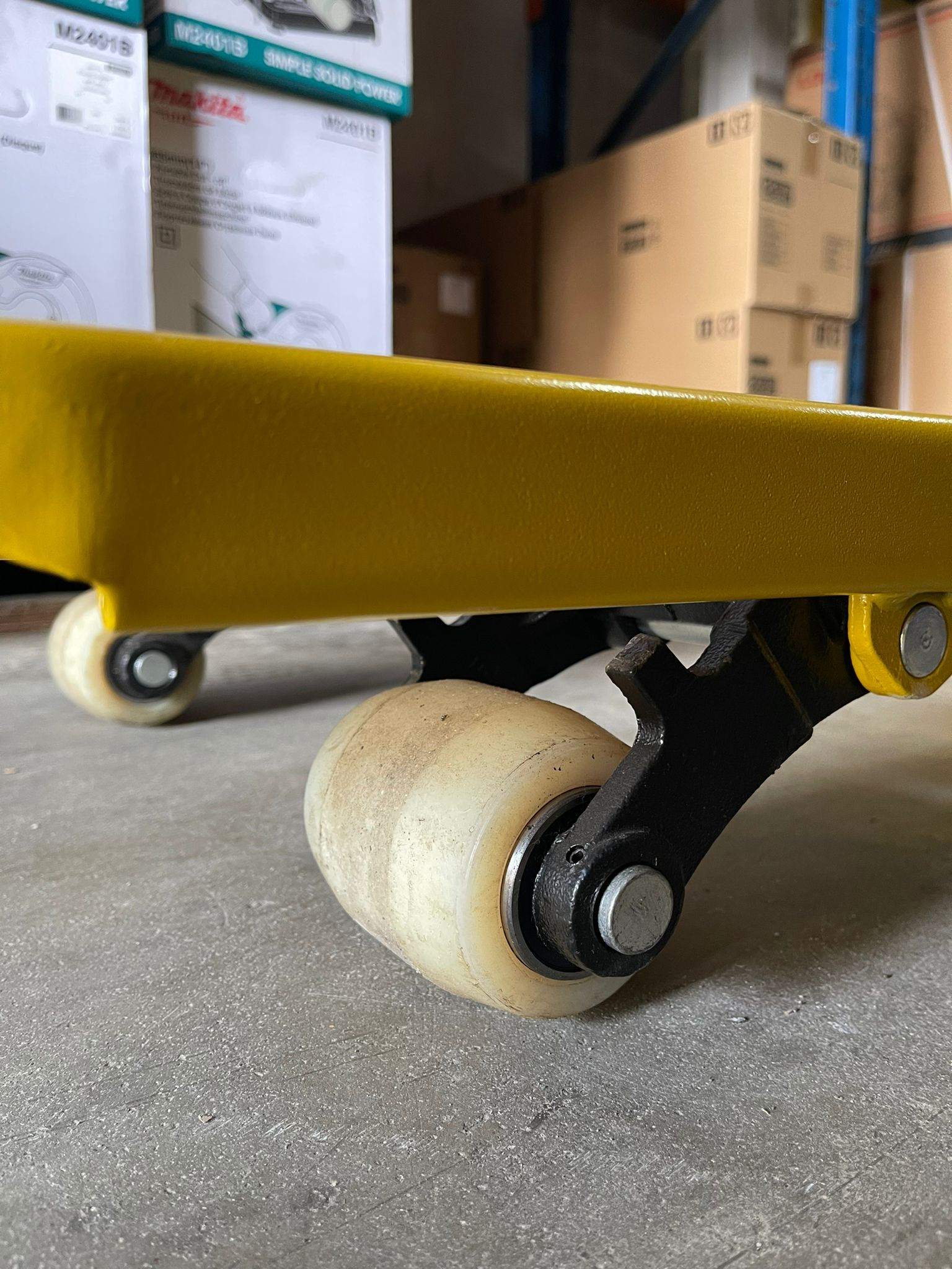 AIKO 3T 550X1100MM PALLET TRUCK (SINGLE PU) | MODEL : PT-CBY3P-550 Secondary image