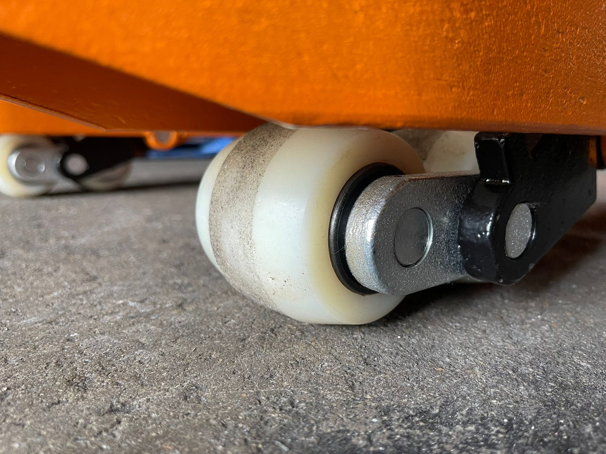 AIKO PALLET TRUCK 5T 660*1220 DOUBLE NYLON (FORK 85-200MM WHEEL 80*70MM) #WDF | MODEL: PT-CBY5N