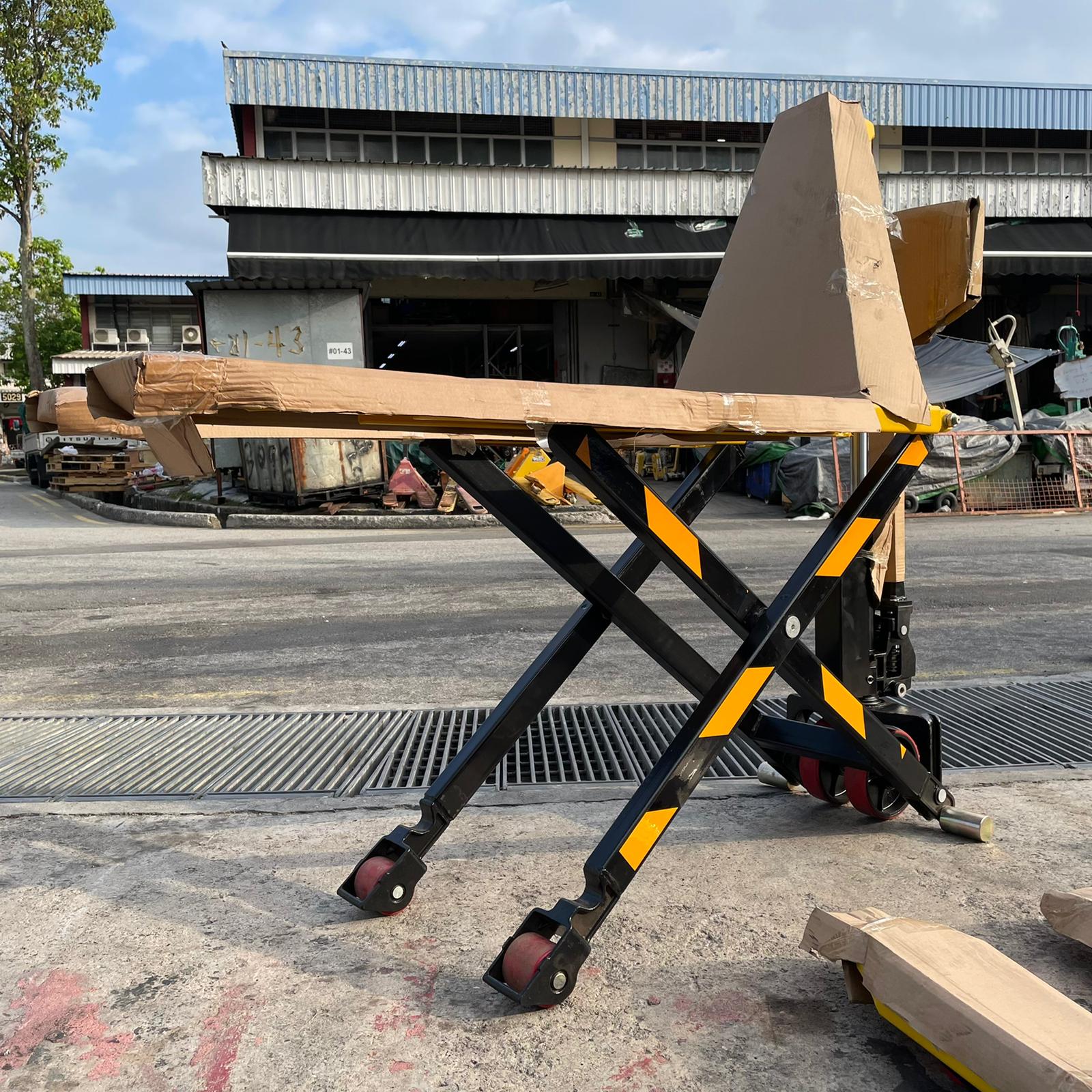AIKO 1.5 TON HIGH LIFT SCISSOR PALLET TRUCK | MODEL : PT-HPT5415M Secondary image