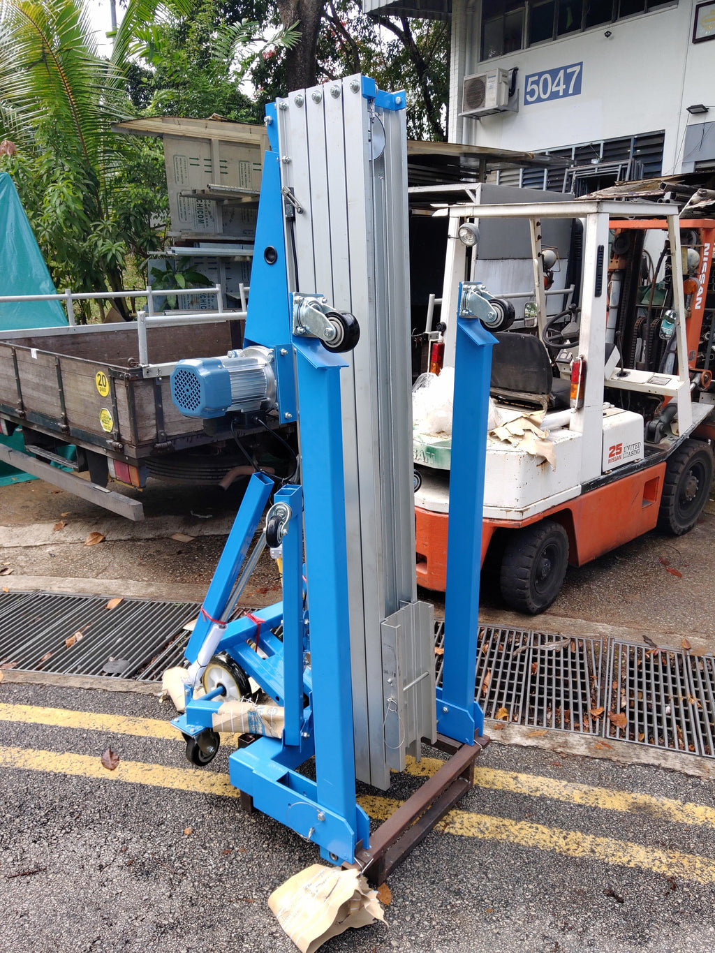 AIRSTRONG WIRE WINCH HIGH MATERIAL LIFTER 6M WITH ELECTRIC WINCH | MODEL : PT-LGA20-E