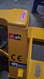 AIKO 2.5 TON, 540 X 900 MM, SINGLE NYLON SUPER SHORT HAND PALLET TRUCK | MODEL : PT-W2.5N-540/900