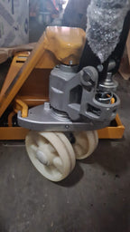 AIKO 2.5 TON, 540 X 900 MM, SINGLE NYLON SUPER SHORT HAND PALLET TRUCK | MODEL : PT-W2.5N-540/900