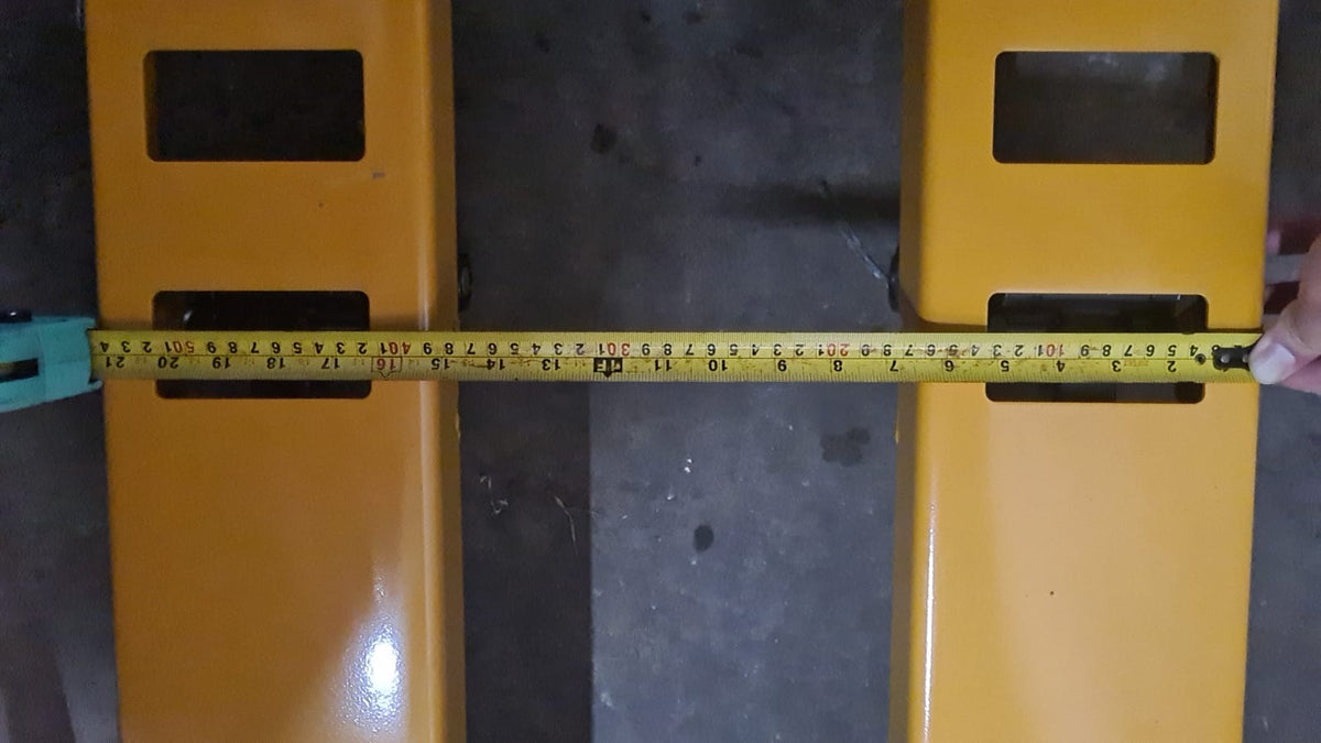 AIKO 2.5 TON, 540 X 900 MM, SINGLE NYLON SUPER SHORT HAND PALLET TRUCK | MODEL : PT-W2.5N-540/900