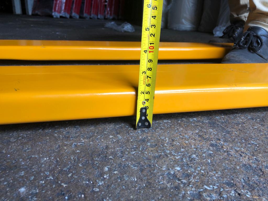 AIKO 2T X 51MM SUPER LOW PALLET TRUCK WITH SINGLE NYLON WHEEL, 540 X 1150MM | MODEL : PT-W2N-540L