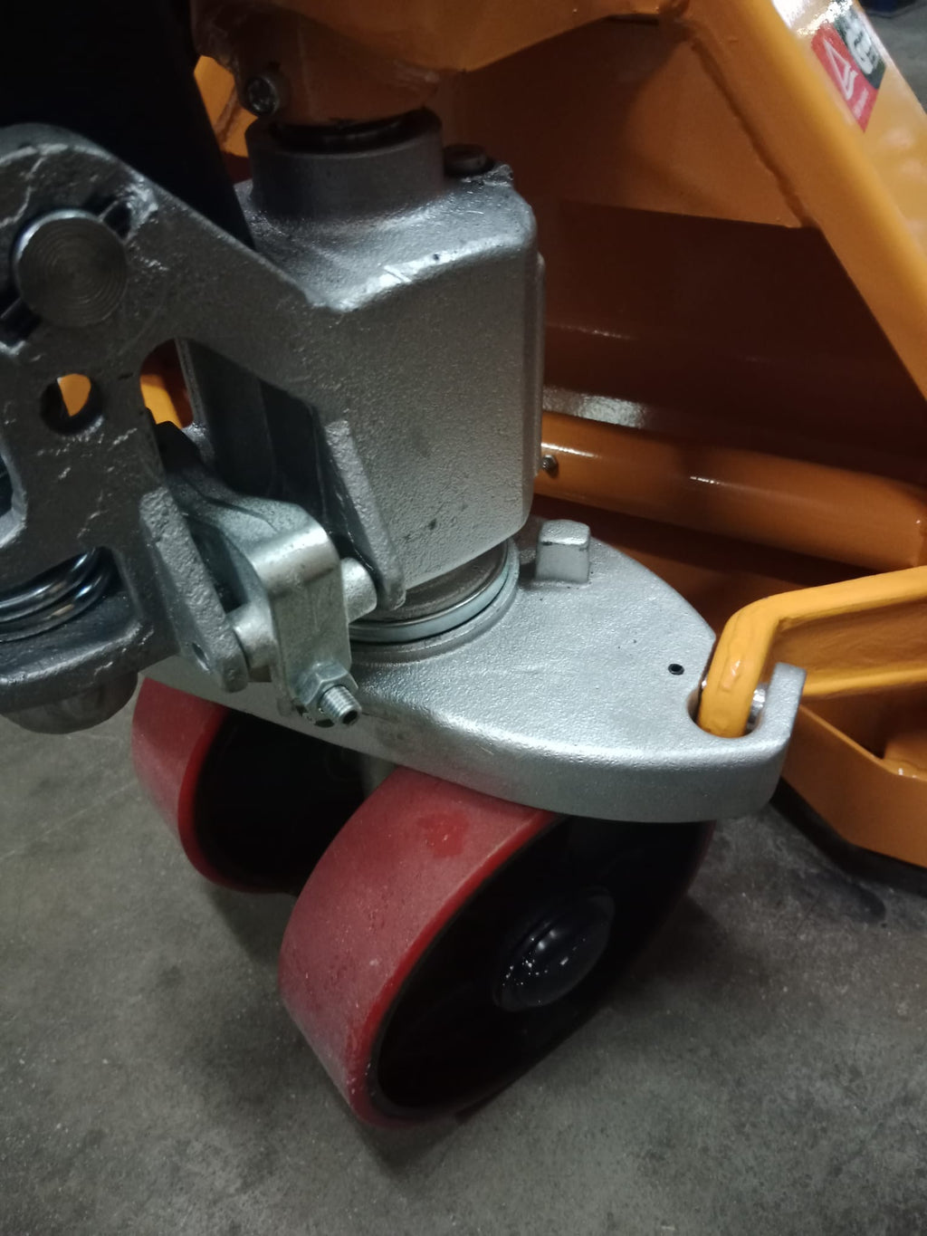 AIKO 3 TON PALLET TRUCK 3T 685*1220*85 DOUBLE PU WHEEL | MODEL : PT-W3P-685-2