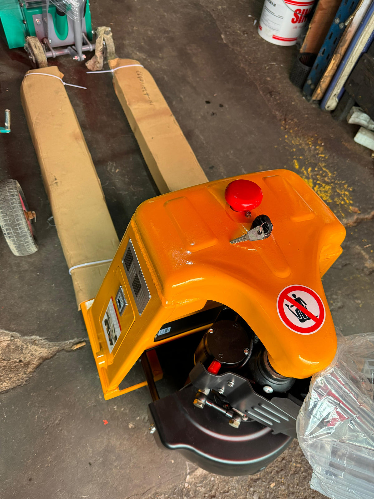 AIKO FULL ELECTRIC PALLET TRUCK 560X1150MM | MODEL : PT-WEPT20FB