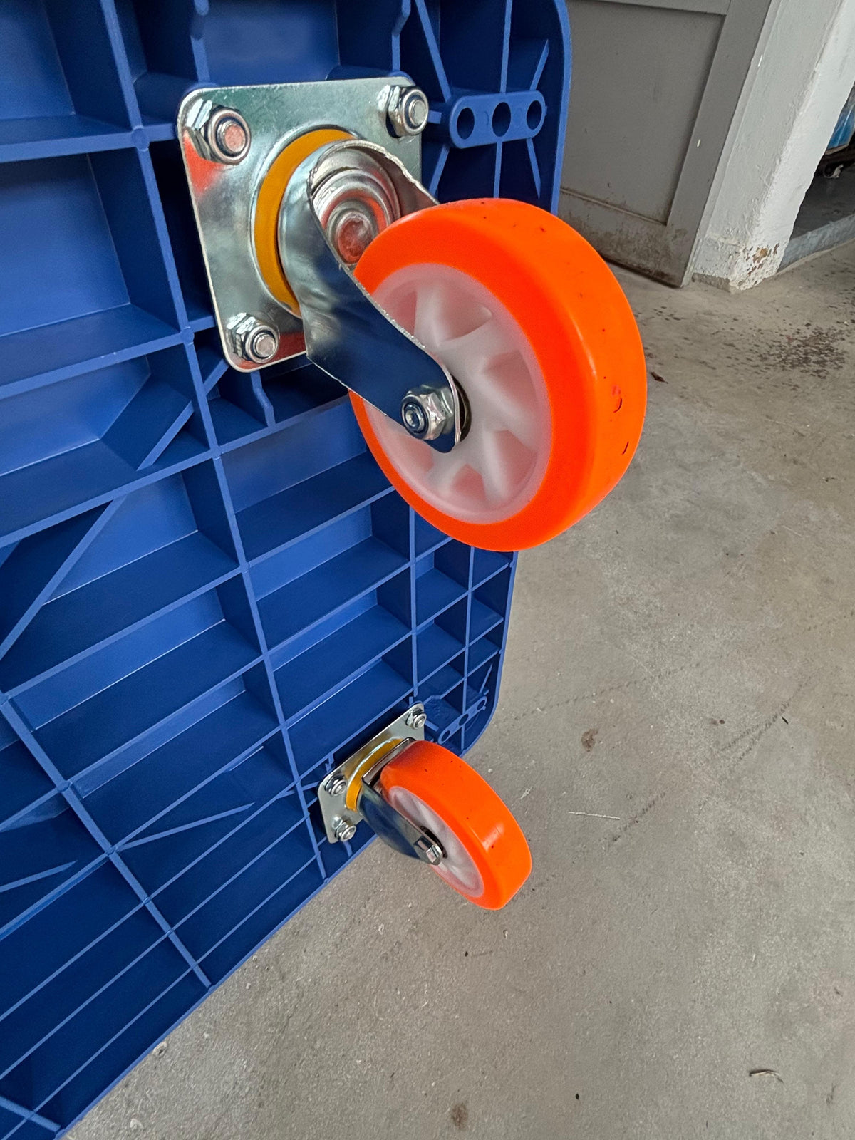 AIKO PVC BLUE TROLLEY 300KG WITH ORANGE WHEEL (2860071) | MODEL : TRL-DL300F-O