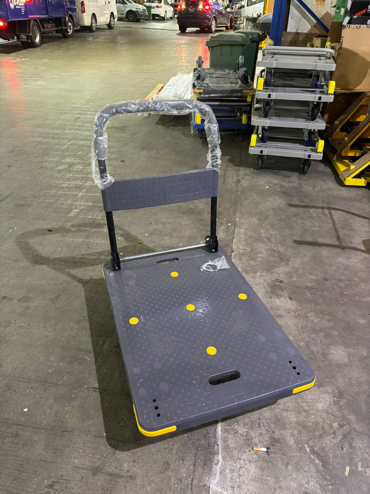 AIKO SUPER HEAVY DUTY PVC TROLLEY 500KG (GREY) #2859980 WITH STEEL SUPPORT | MODEL: TRL-DL600HD