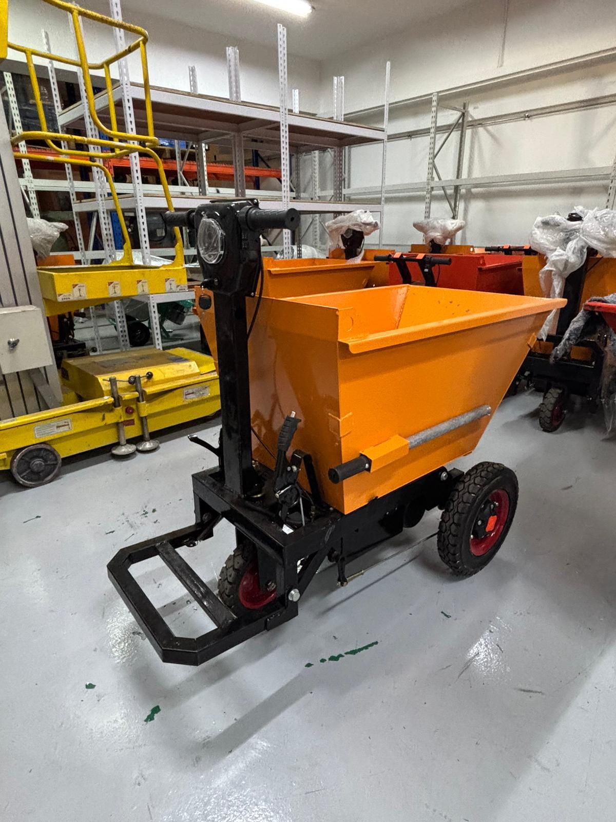 AIKO BATTERY STAND-ON MINI DUMPER 500KG (YELLOW) SLANT SHAPE HOPPER | MODEL: TRL-E-DUMPER-ST-SLT Secondary image
