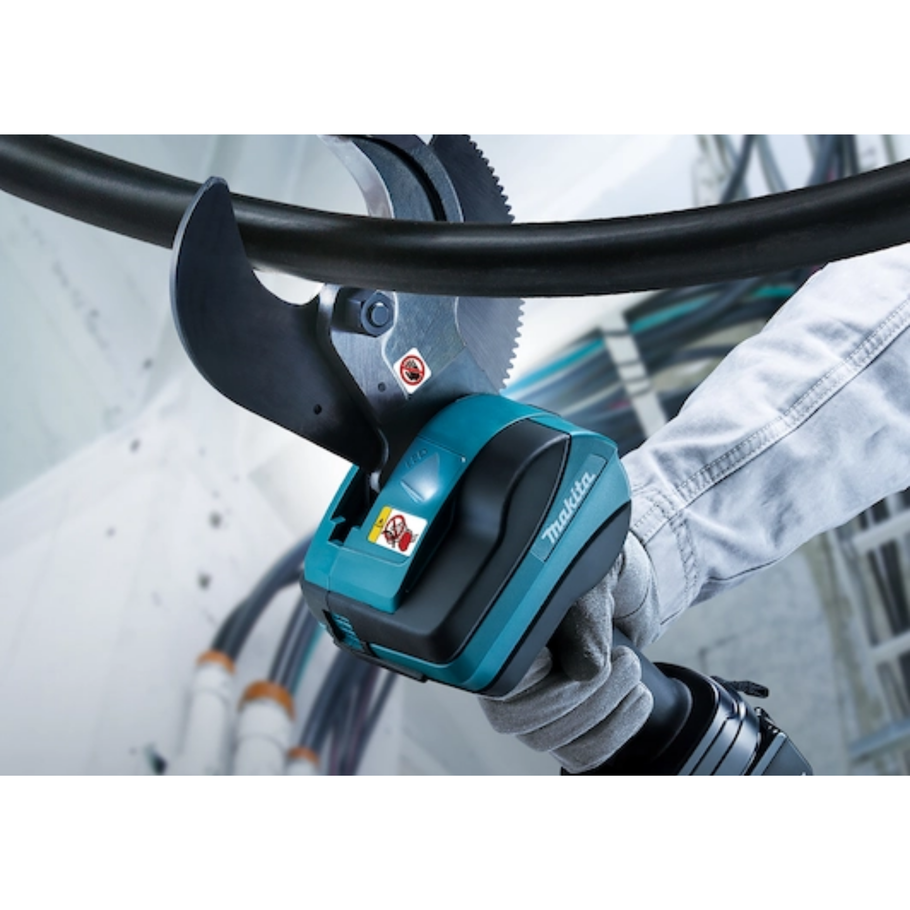 MAKITA DTC101ZK, 18V CORDLESS OPEN TYPE CABLE CUTTER (BARE UNIT)
