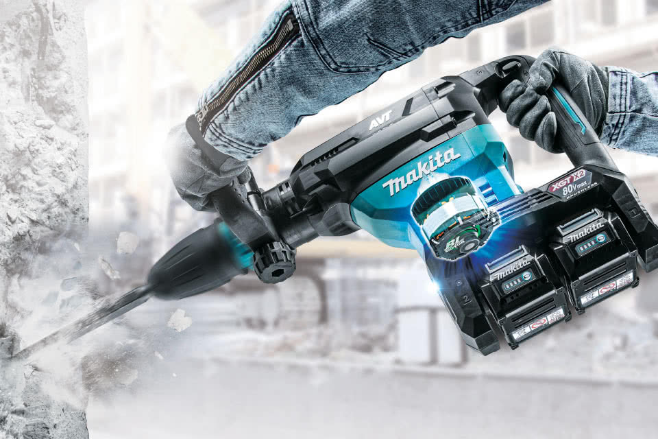 MAKITA HM002G CORDLESS DEMOLITION HAMMER