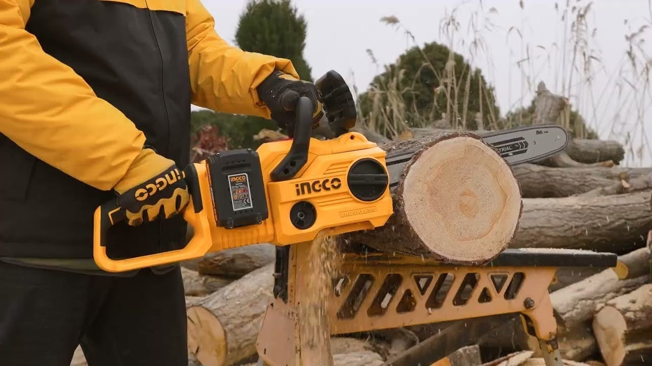 INGCO 40V (2X20V) BL CHAIN SAW 16" 400MM CGSLI40168 (BARE UNIT) Secondary image