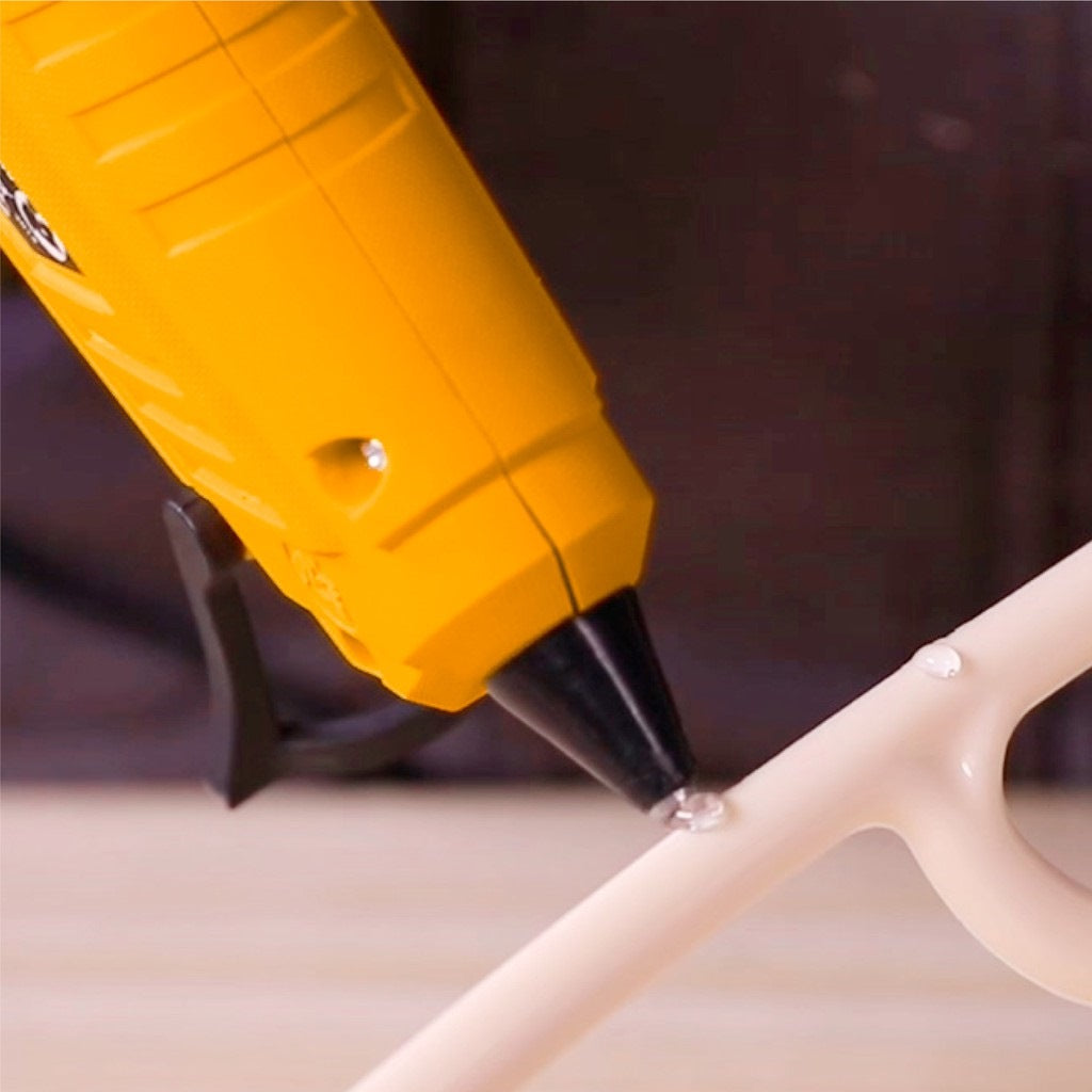 INGCO ELECTRIC GLUE GUN 20W WITH 2PCS 150MM GLUE STICK GG148