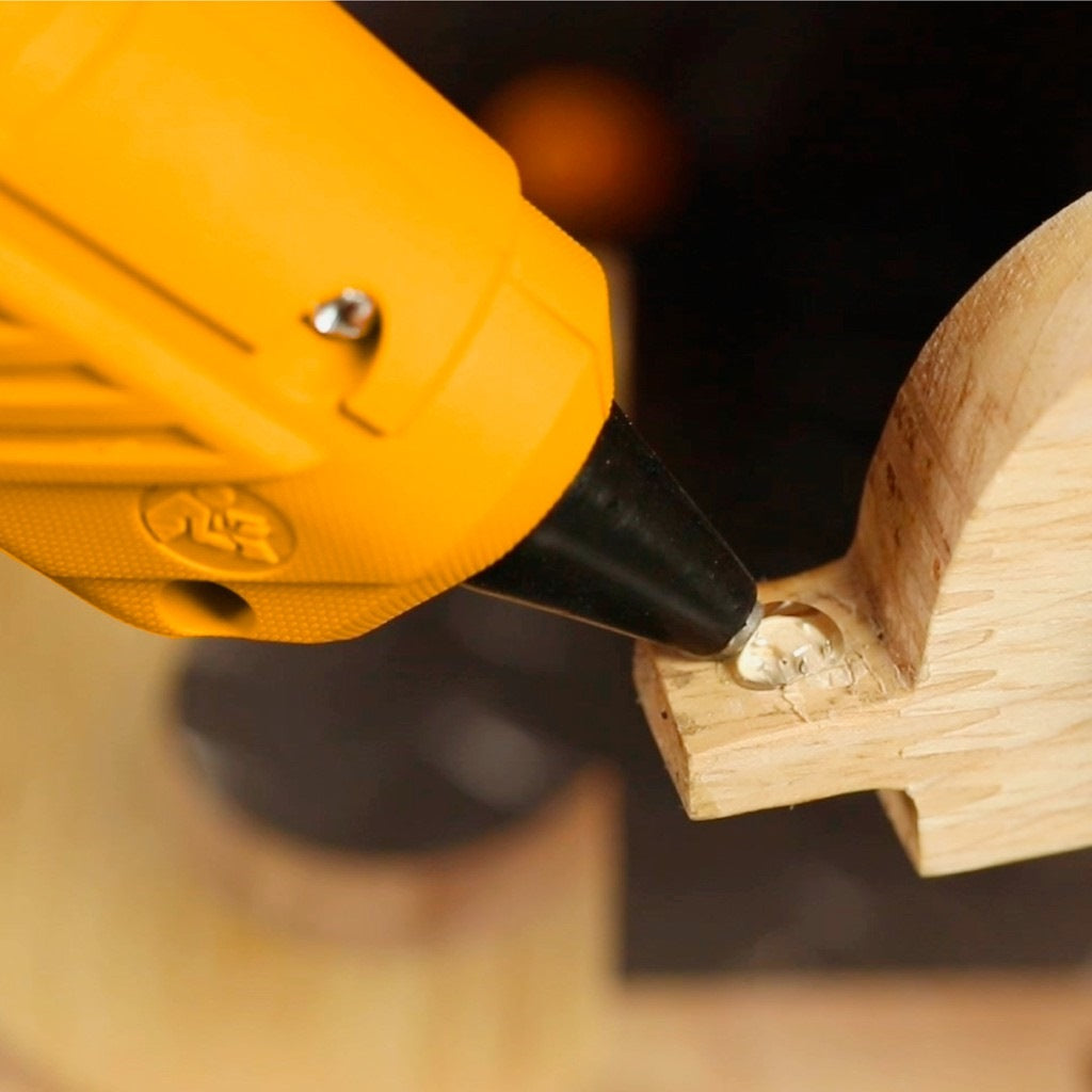 INGCO ELECTRIC GLUE GUN 20W WITH 2PCS 150MM GLUE STICK GG148