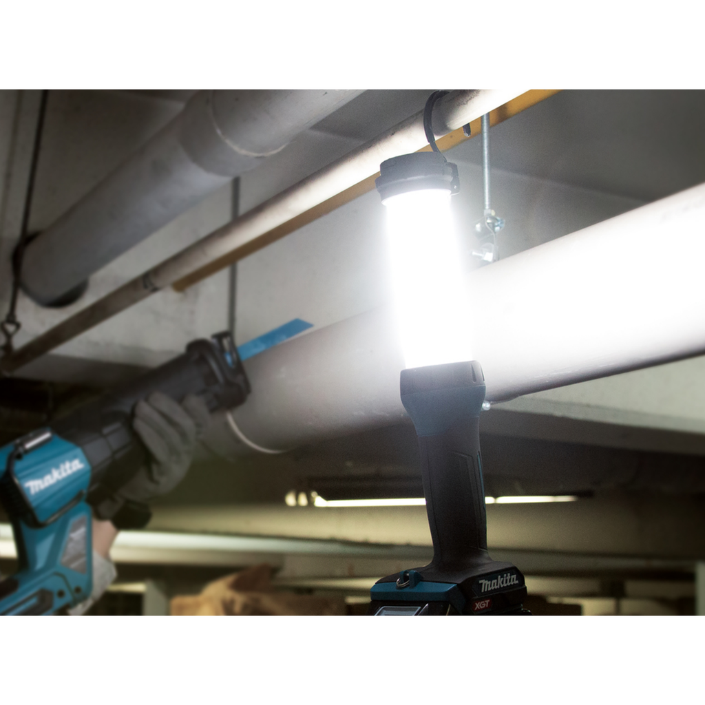 MAKITA ML002G, 40V CORDLESS LED WORKLIGHT WITH USB PORT, 710 LUMENS