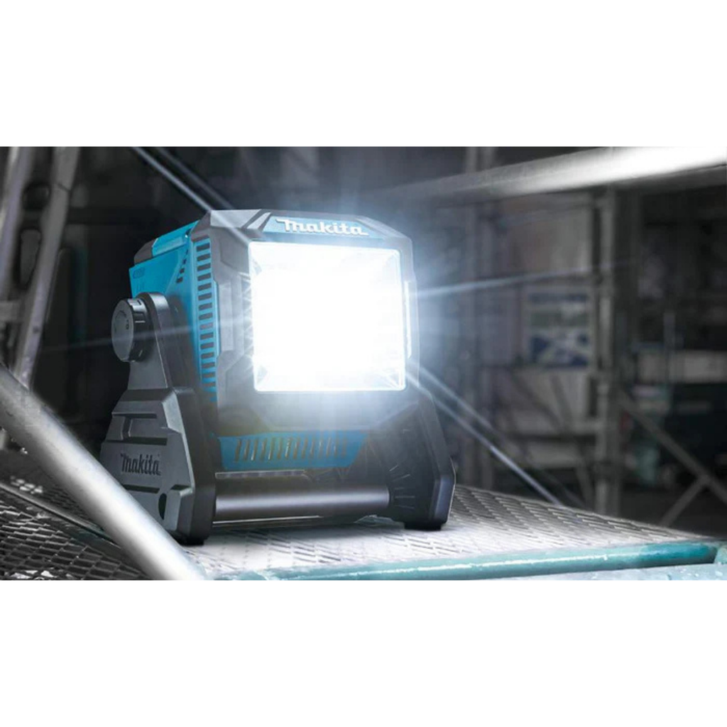 MAKITA ML005GX, 40V/18V CORDLESS LED WORKLIGHT, 3600 LUMENS