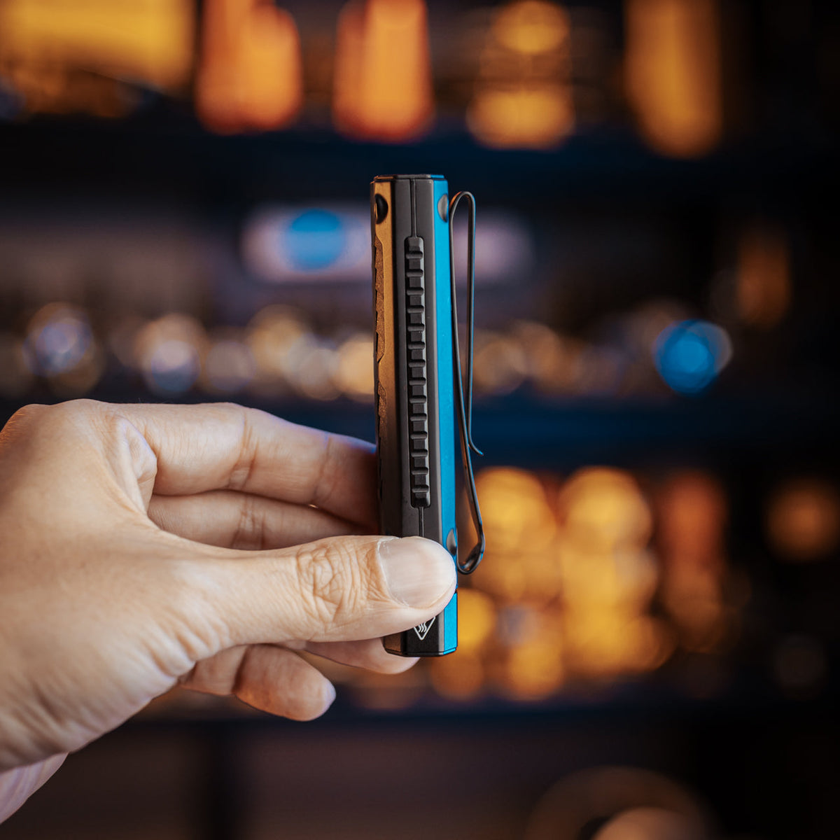 NITECORE EDC09 - 1600 LUMENS (L-ANGLE)