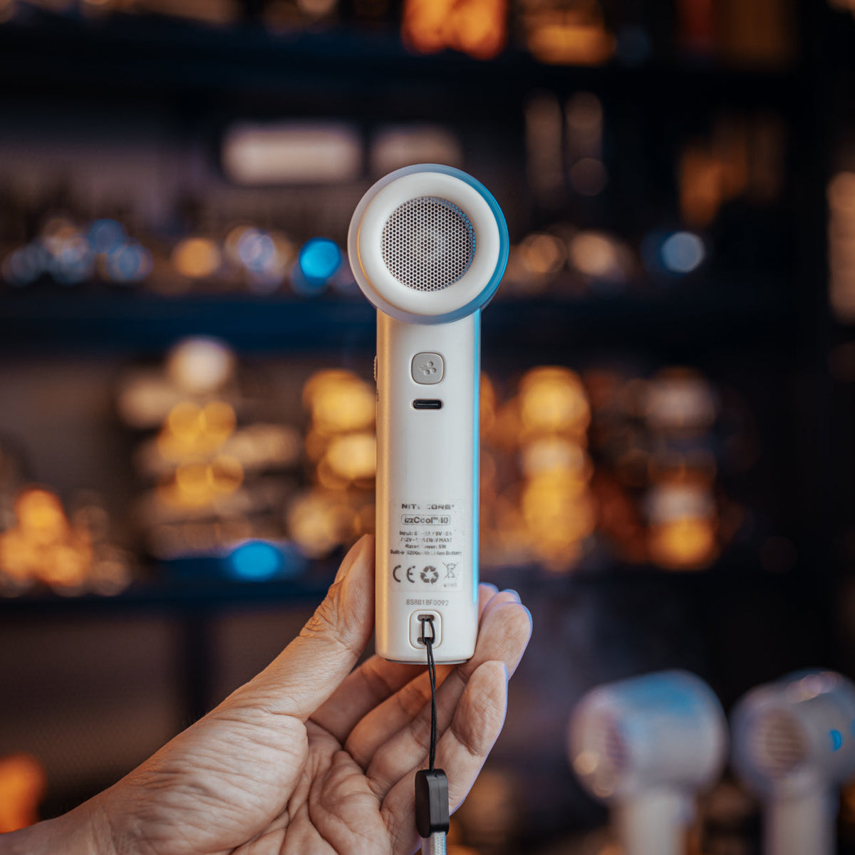 NITECORE IZZCOOL 40 - HIGH SPEED HANDHELD AIR CONDITIONER FAN (5,200MAH)