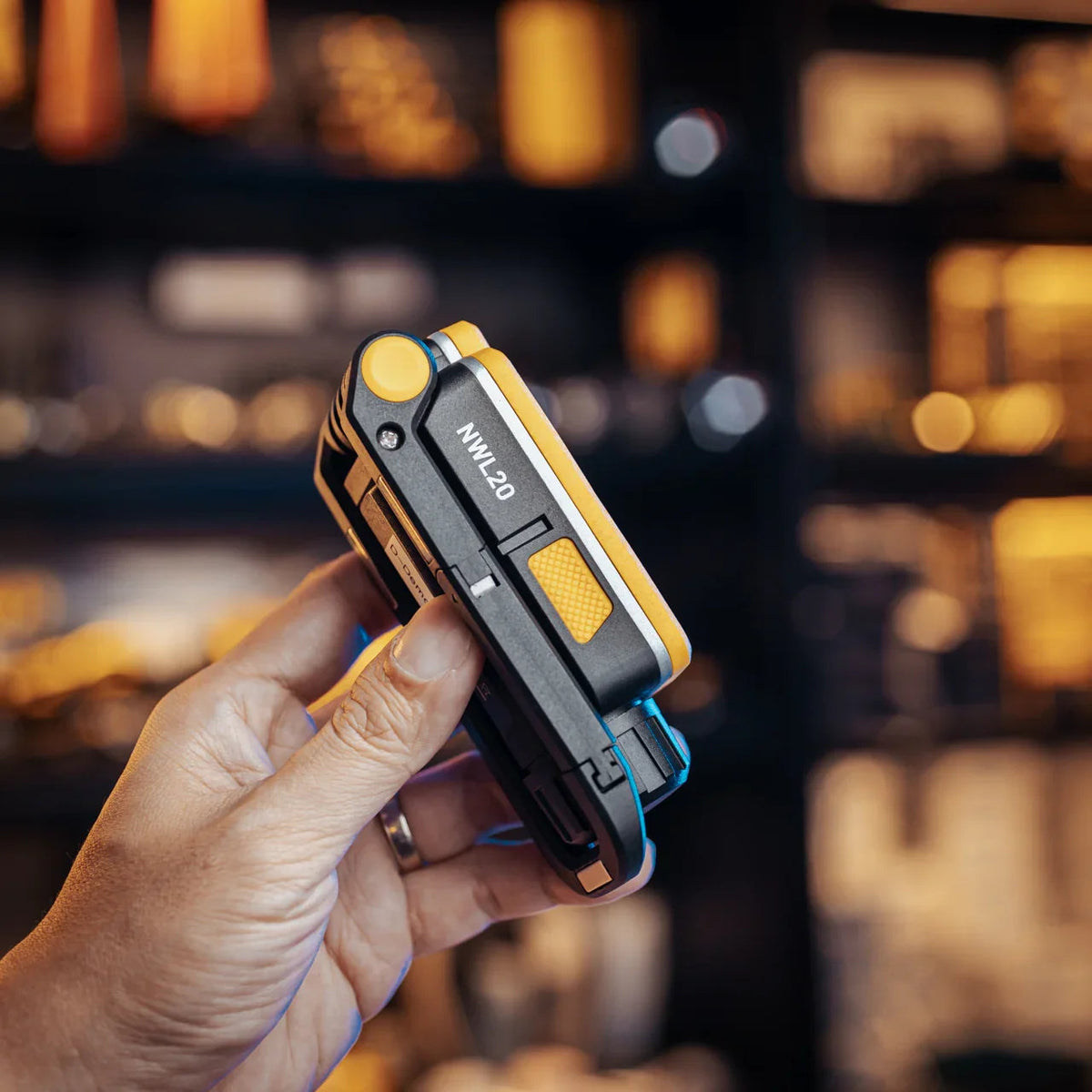 NITECORE NWL20 - 600 LUMENS