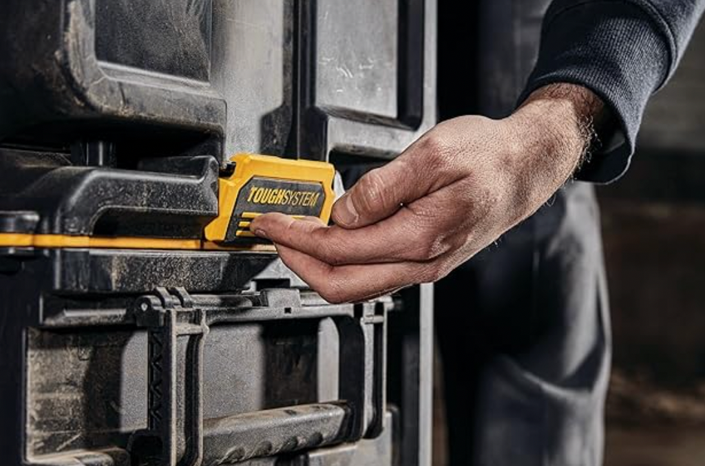 DEWALT TOUGHSYSTEM DS400 HEAVY DUTY TOOL BOX, DEEP TOOL BOX,  DWST83342-1
