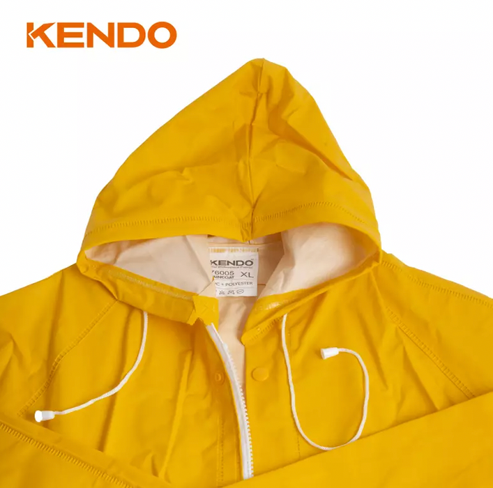 KENDO RAINCOAT WITH ZIPPER AND POCKETS