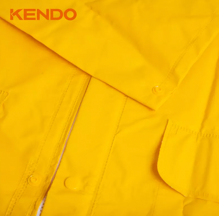 KENDO RAINCOAT WITH ZIPPER AND POCKETS