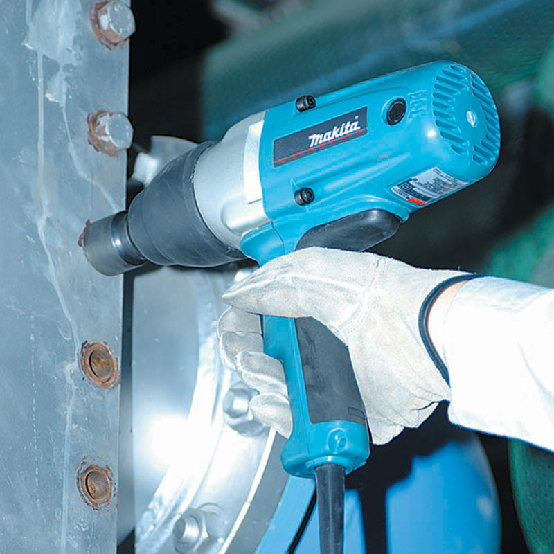 MAKITA TW0200 CORDED IMPACT WRENCH Secondary image