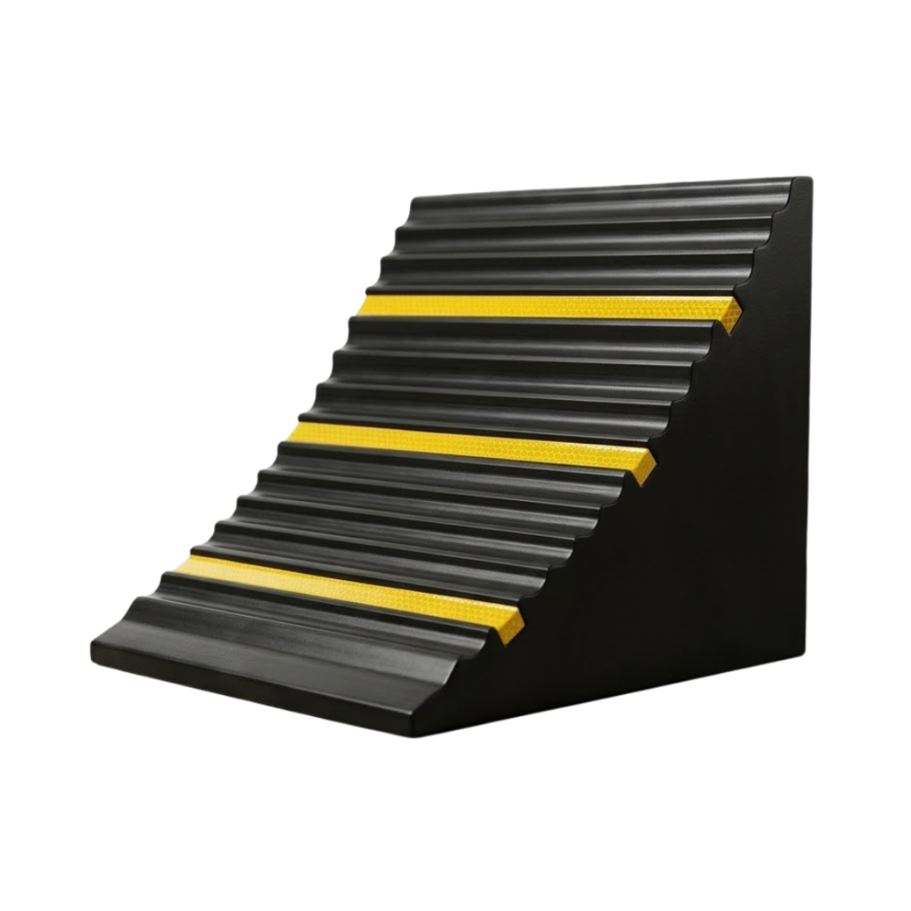 H/D RUBBER WHEEL CHOKE FOR TRAILER 320MM X 280MM X 260MM BLACK WITH YELLOW REFLECTIVE WHEEL CHOCK Main image