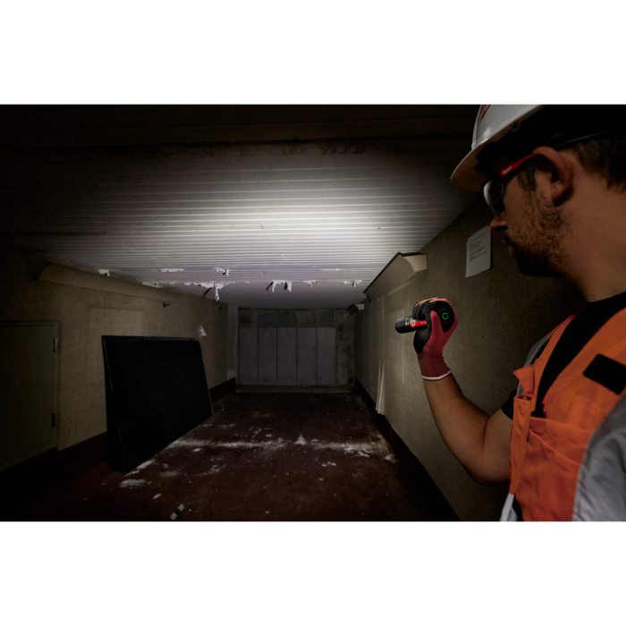 MILWAUKEE L4 FL2000-301 ASIA L4 B3 2000 Max Lumens USB Rechargeable Slide Focus Flashlight