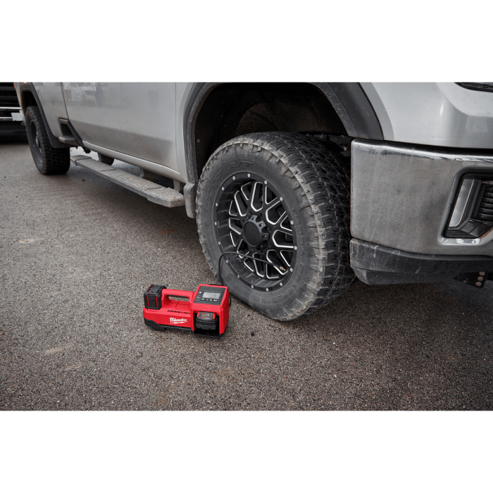 MILWAUKEE M18 BI-0 APJ M18™ 10.3 Bar / 150 PSI Inflator (BARE UNIT)