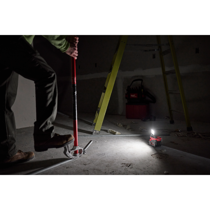 MILWAUKEE M18 ALIS-0 APJ,M18™ 1000 Max Lumens Service Area Light (BARE UNIT)