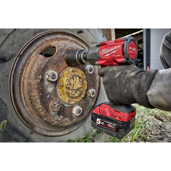 MILWAUKEE M18 FMTIW2F12-0X0 ASIA M18 FUEL™ Gen II 1/2" 881Nm Mid-Torque Impact Wrench (BARE UNIT)