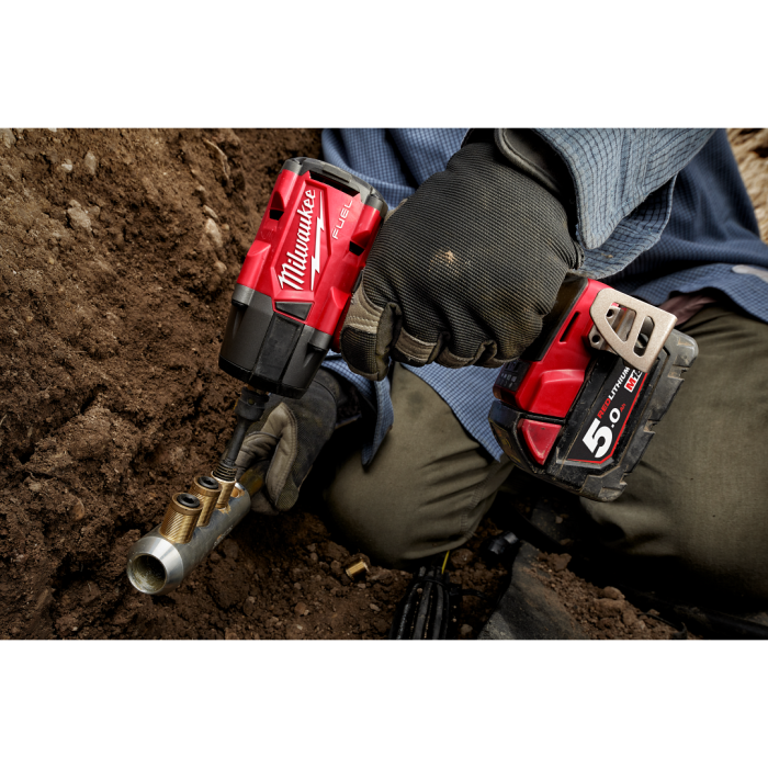 MILWAUKEE M18 FMTIW2F12-0X0 ASIA M18 FUEL™ Gen II 1/2" 881Nm Mid-Torque Impact Wrench (BARE UNIT)