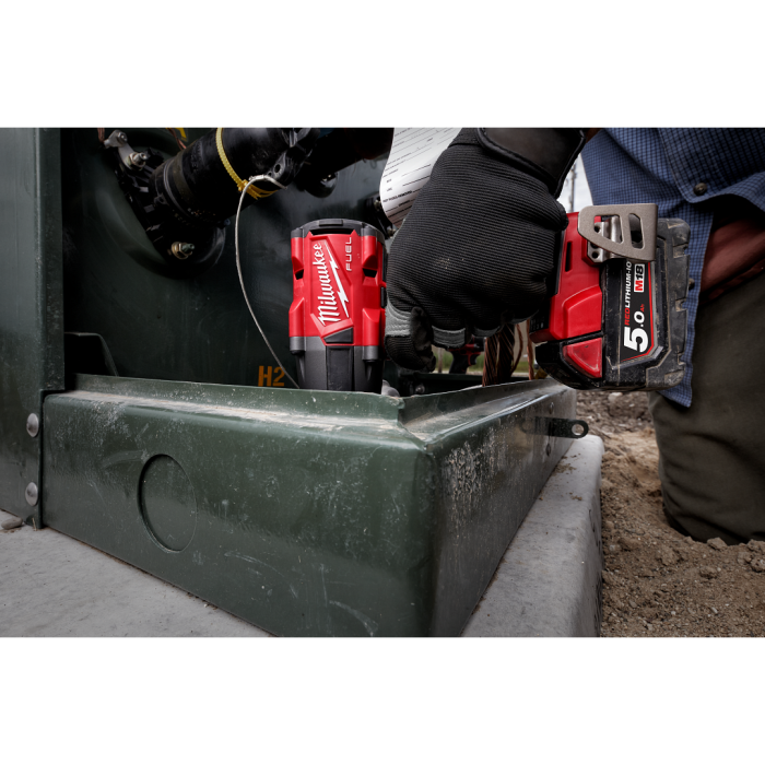 MILWAUKEE M18 FMTIW2F12-0X0 ASIA M18 FUEL™ Gen II 1/2" 881Nm Mid-Torque Impact Wrench (BARE UNIT)