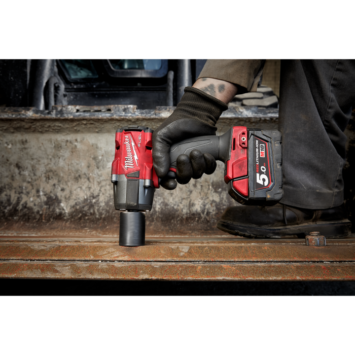 MILWAUKEE M18 FMTIW2F12-0X0 ASIA M18 FUEL™ Gen II 1/2" 881Nm Mid-Torque Impact Wrench (BARE UNIT)
