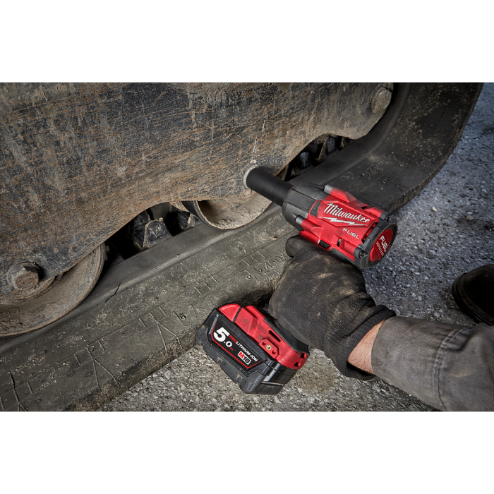 MILWAUKEE M18 FMTIW2F12-0X0 ASIA M18 FUEL™ Gen II 1/2" 881Nm Mid-Torque Impact Wrench (BARE UNIT)