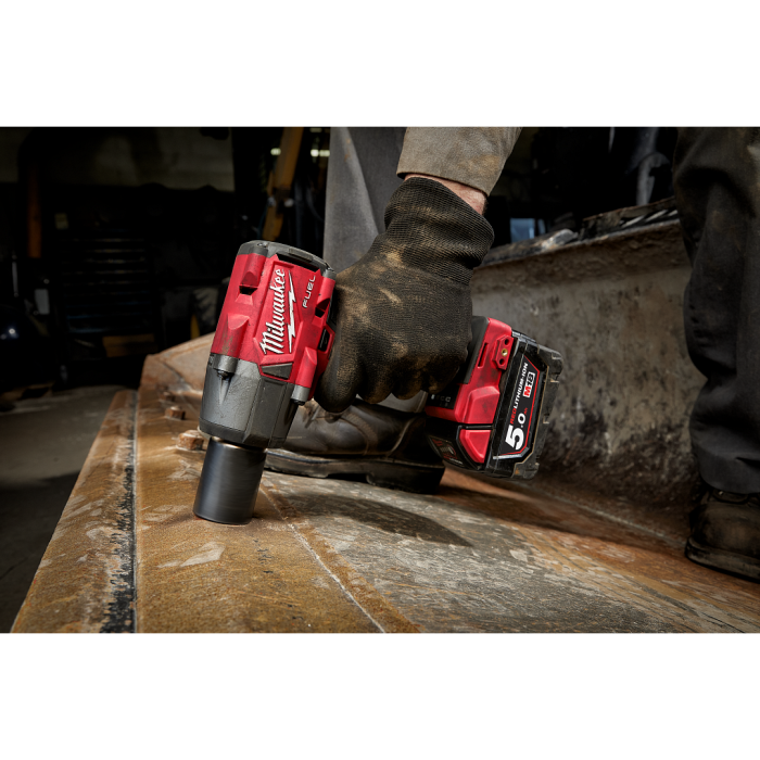 MILWAUKEE M18 FMTIW2F12-0X0 ASIA M18 FUEL™ Gen II 1/2" 881Nm Mid-Torque Impact Wrench (BARE UNIT)