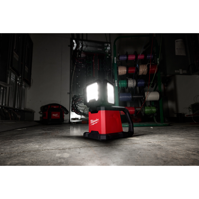 MILWAUKEE M18 MDTL-0 APJ, M18™ 4500 Max Lumens Multi-Directional Task Light (BARE UNIT)